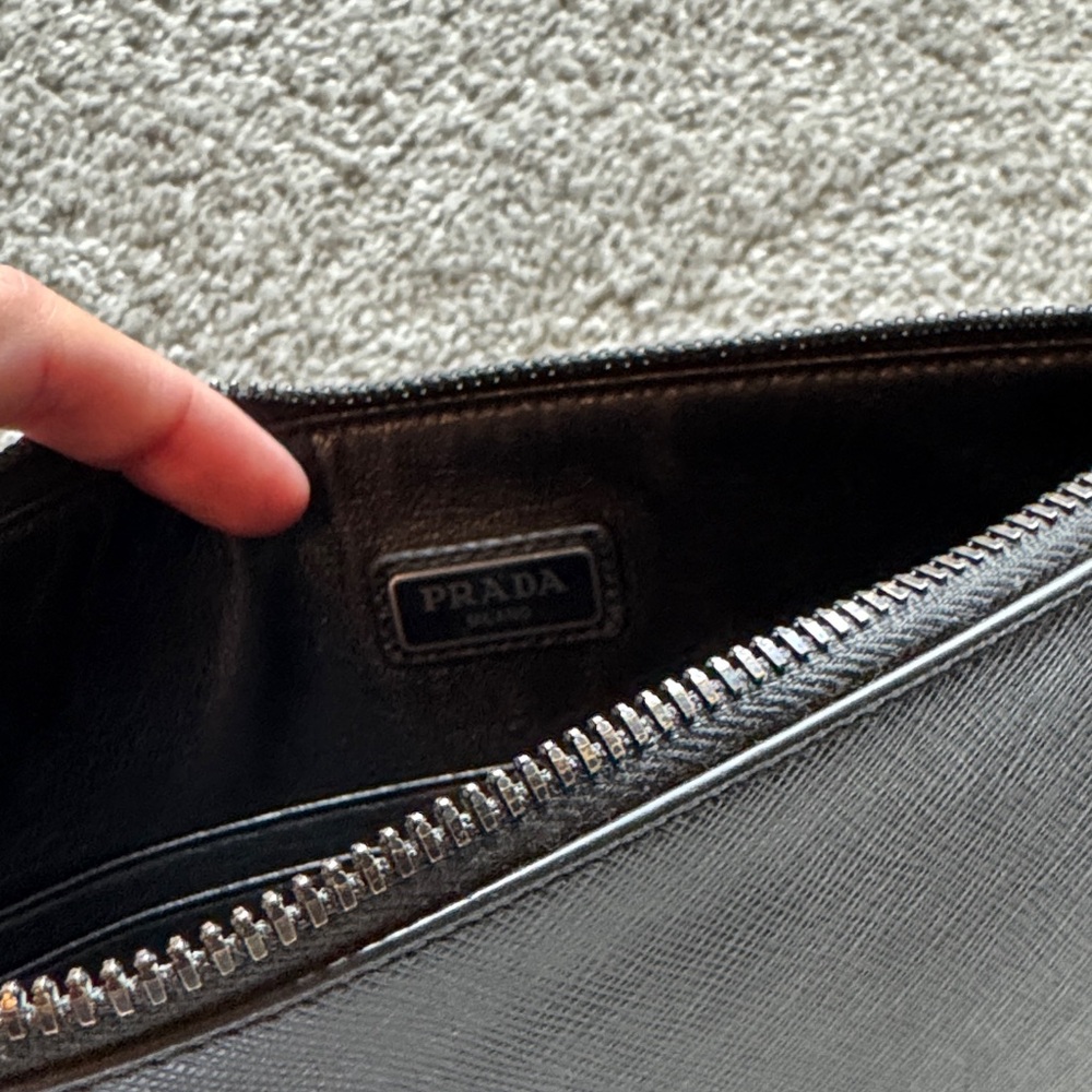 Prada black saffiano Clutch - Picture 7 of 10